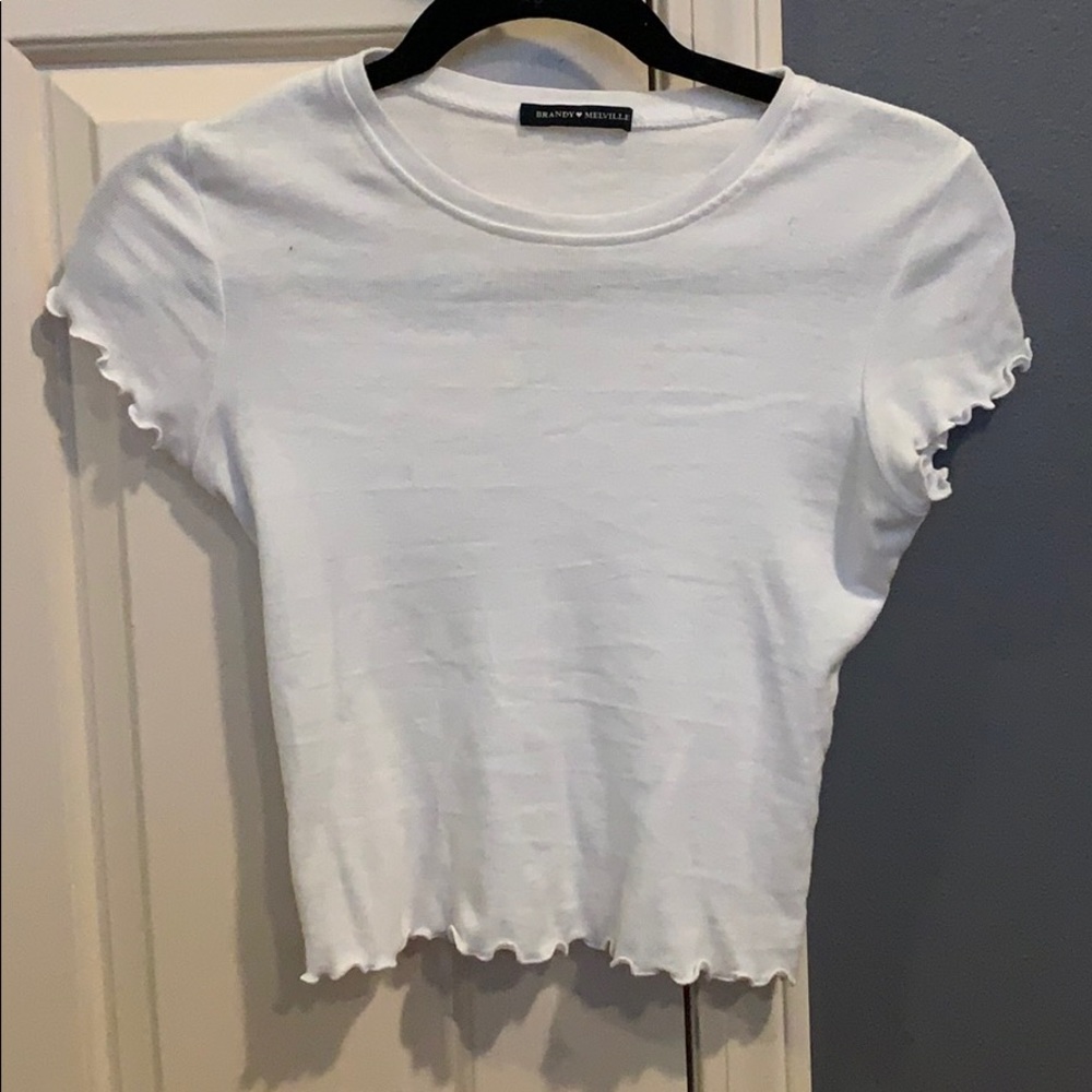 BRANDY LETTUCE HEM WHITE TEE Crop